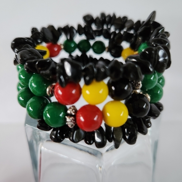 Hand Crafted Wrap Bracelet Juneteenth Black Red Yellow Green Med Memory Wire - Picture 10 of 11